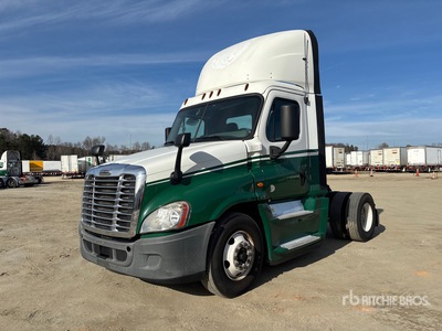 2017 Freightliner CA125 4x2 S/A Day Cab Truck Tractor