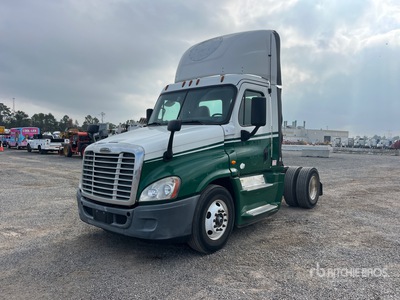 2016 Freightliner Cascadia 125 S/A Day Cab Truck Tractor