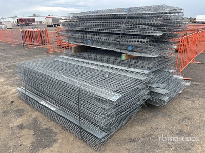 Quantity of Fortress Fencing 2400 mm x 1000 mm Galvanized Vallas