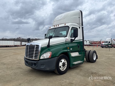 2016 Freightliner CA125 4x2 S/A Day Cab Truck Tractor