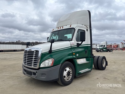 2015 Freightliner Cascadia 125 4x2 S/A Day Cab Truck Tractor