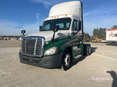 2015 Freightliner Cascadia 125 4x2 S/A Day Cab Truck Tractor