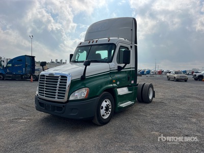 2015 Freightliner Cascadia 125 4x2 S/A Dagcabine Trekker