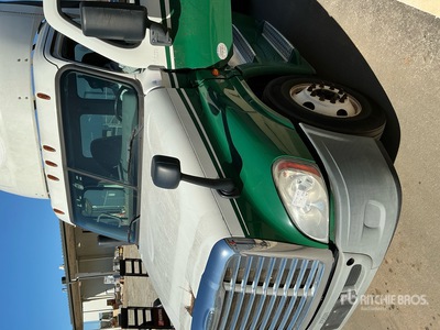 2015 Freightliner Cascadia 125 S/A Day Cab Truck Tractor