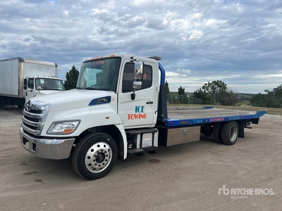 2020 Hino 268 4x2 Rollback Truck