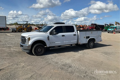 2019 Ford F-350 XL 4x4 Crew Cab Camion utilitaire