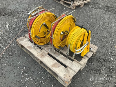 Quantity of Weber Hydraulic Hose Reel