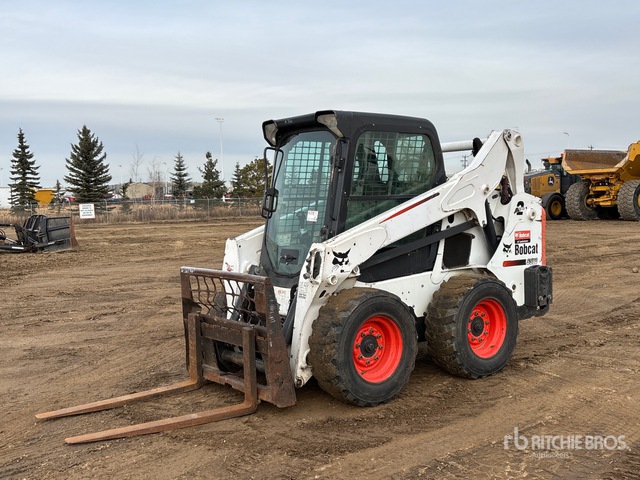 MINI CARGADOR SOBRE RUEDAS 2014 BOBCAT LOADER
