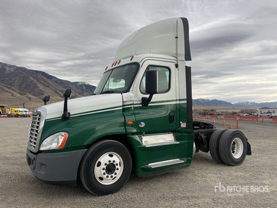 2016 Freightliner Cascadia 125 4x2 S/A Day Cab Truck Tractor