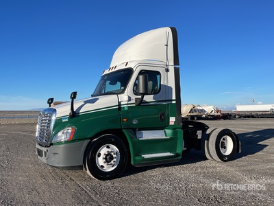 2016 Freightliner Cascadia 125 4x2 S/A Day Cab Truck Tractor