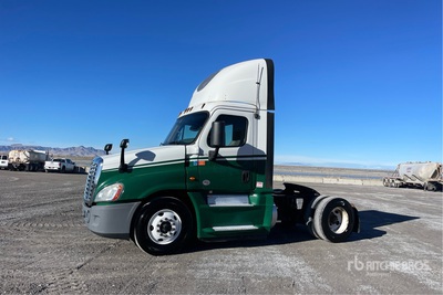 2016 Freightliner Cascadia 125 4x2 S/A Day Cab Truck Tractor