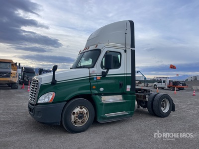 2015 Freightliner Cascadia 125 4x2 2-Achs Sattelzugmaschine