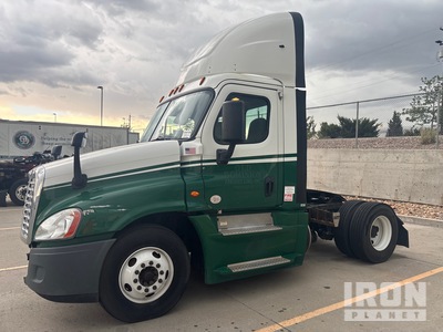 2017 Freightliner Cascadia 125 4x2 S/A Day Cab Truck Tractor