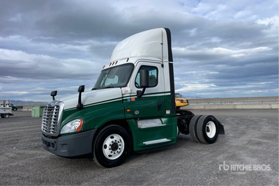 2018 Freightliner Cascadia 125 4x2 Cabeza Tractora Cabina Corta
