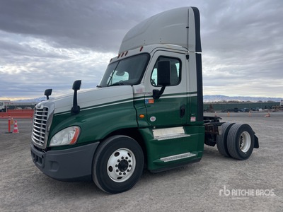 2018 Freightliner Cascadia 125 4x2 S/A Dagcabine Trekker