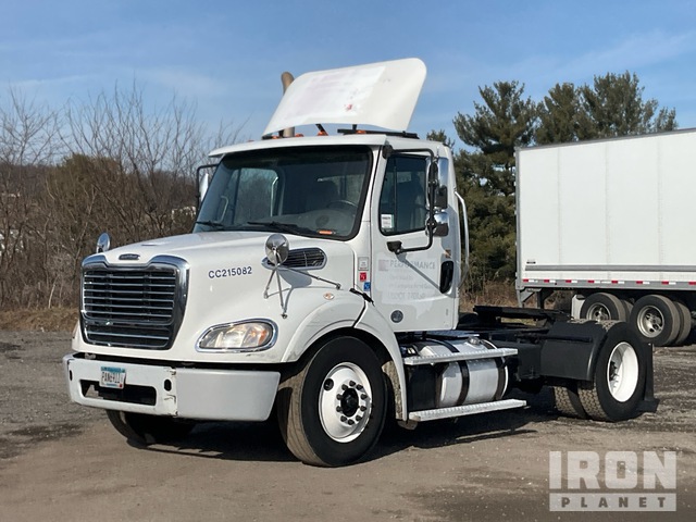1FUBC4DV8FHGP9325 Freightliner M 2 112 Photo 1