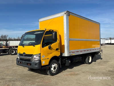 2019 Hino 155 4x2 Van Truck
