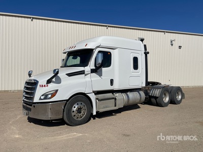 2020 Freightliner Cascadia 126 6x4 T/A Sleeper Truck Tractor