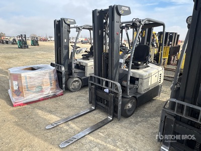 2015 Crown Sc5245-35 2450 lb Cushion Tire Carretilla Elevadora