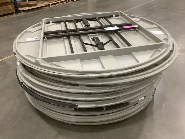 (9) Folding Round Tables