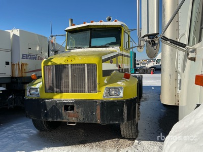 2003 Peterbilt 330 6x4 Autocarro cabina e telaio (Inoperable)