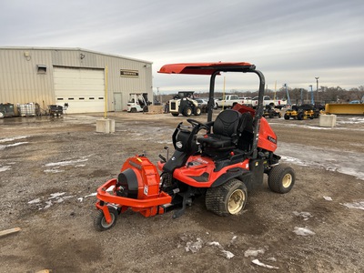 Kubota F2690 4x4 Ride-On Tondeuse à gazon (Inoperable)