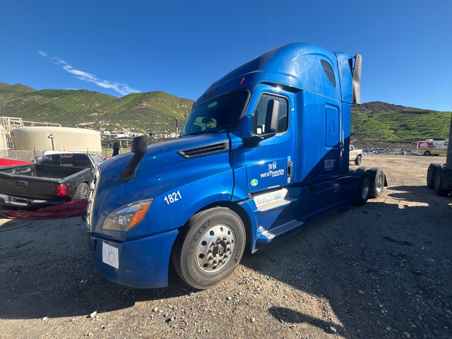 2020 Freightliner PT126064ST 6x4 T/A Sleeper Truck Tractor (Inoperable)