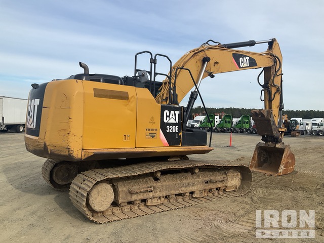 EXCAVADORA 2013 CATERPILLAR 320E
