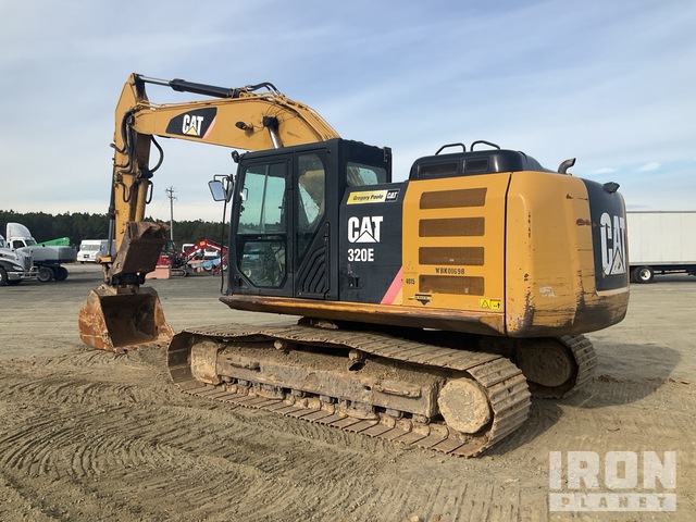 EXCAVADORA 2013 CATERPILLAR 320E