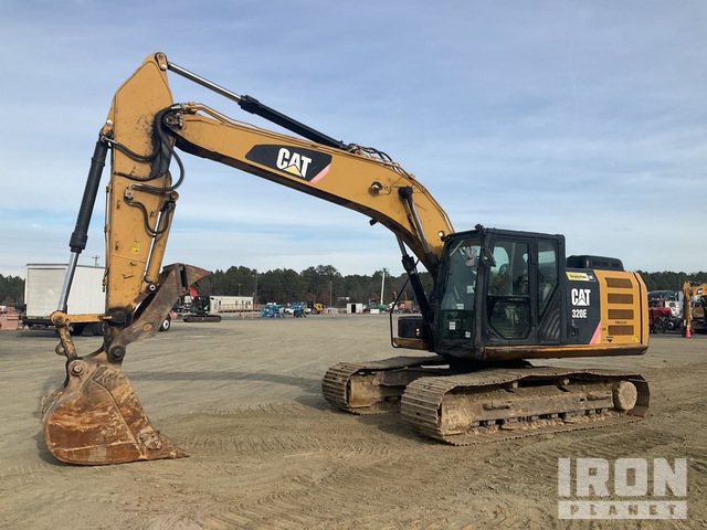 EXCAVADORA 2013 CATERPILLAR 320E