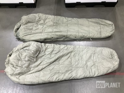 (80) Sleeping Bags