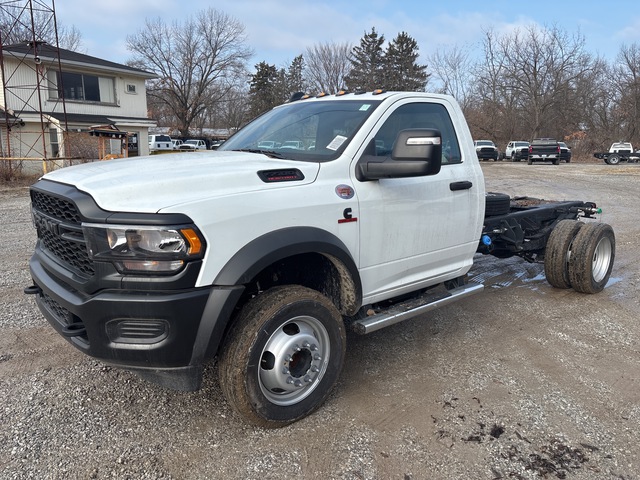 2024 Ram 5500 4x4 Cab and Chassis (Unused)
