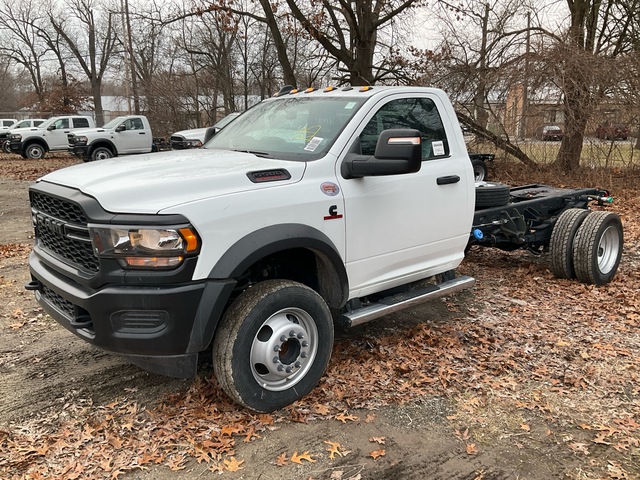 2024 Ram 5500 4x4 Cab and Chassis (Unused)
