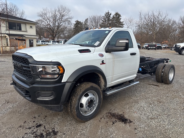2024 Ram 5500 4x4 Cab and Chassis (Unused)