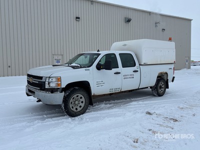 2012 Chevrolet Silverado 3500 4x4 Crew Cab Pickup