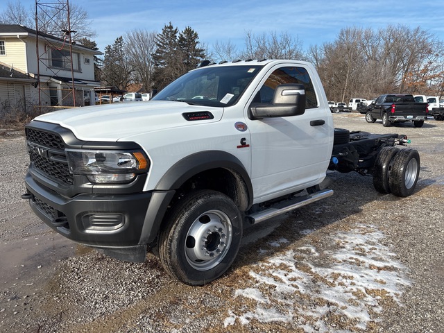 2024 Ram 5500 4x4 Cab and Chassis (Unused)