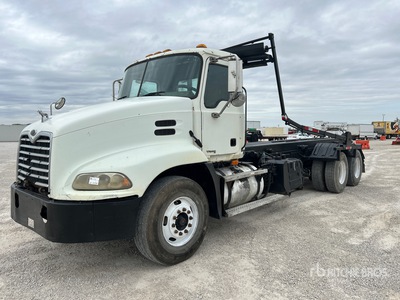 2005 Mack CX612 6x4 Roll-Off Truck