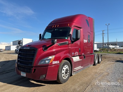 2020 Freightliner Cascadia 126 6x4 T/A Sleeper Truck Tractor