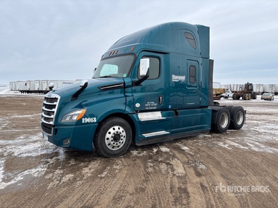 2019 Freightliner Cascadia 126 6x4 T/A Sleeper Truck Tractor