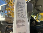 Aspect général with Étiquette de conformité aux normes fédérales pour véhicules à moteur