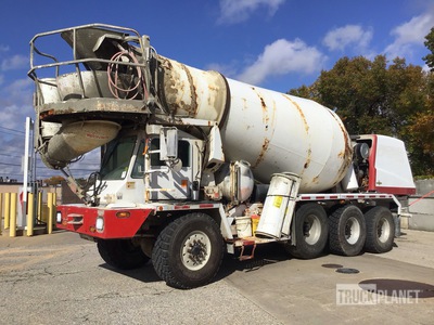 2006 Oshkosh S-2346 8x6 Front Discharge Mixer Truck