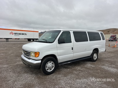 2005 Ford E-350 7 Fourgonnette de passagers