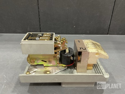 (3) SPD ACB3200HR TRP U COIL RTG 3200A Trip Units