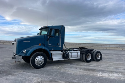 2018 Kenworth T800 6x4 T/A Day Cab Truck Tractor