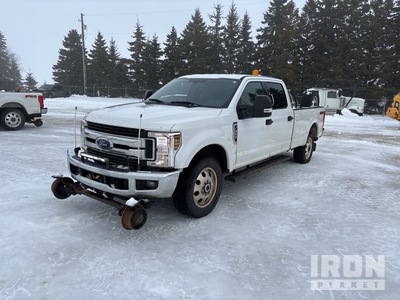 2019 Ford F350 XLT 4x4 Crew Cab Hi-Rail Pickup