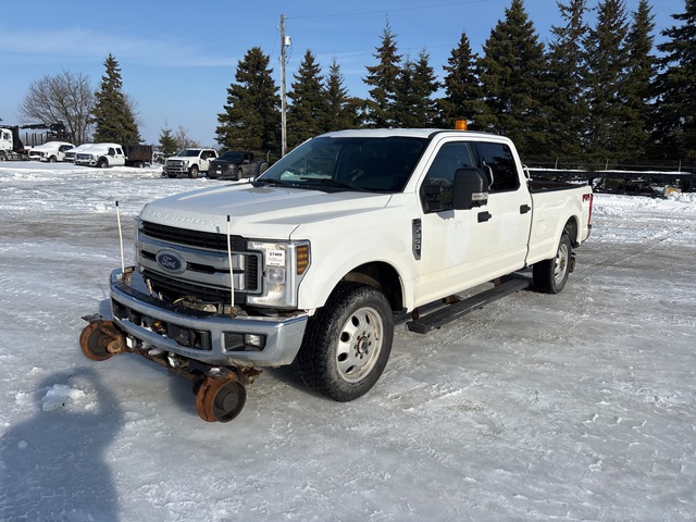 2019 Ford F350 XLT 4x4 Crew Cab Hi-Rail Pickup