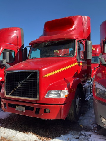 2017 Volvo VNM 4x2 S/A Day Cab Truck Tractor