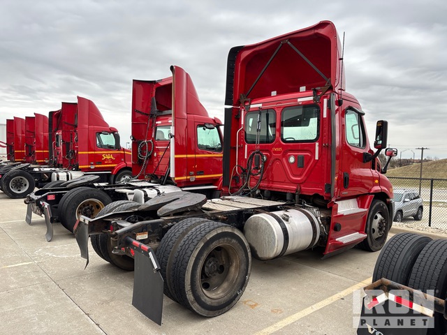 CAMIóN 2017 FREIGHTLINER