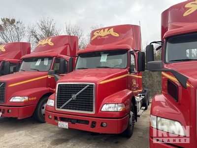 2016 Volvo VNM 6x4 T/A Day Cab Truck Tractor