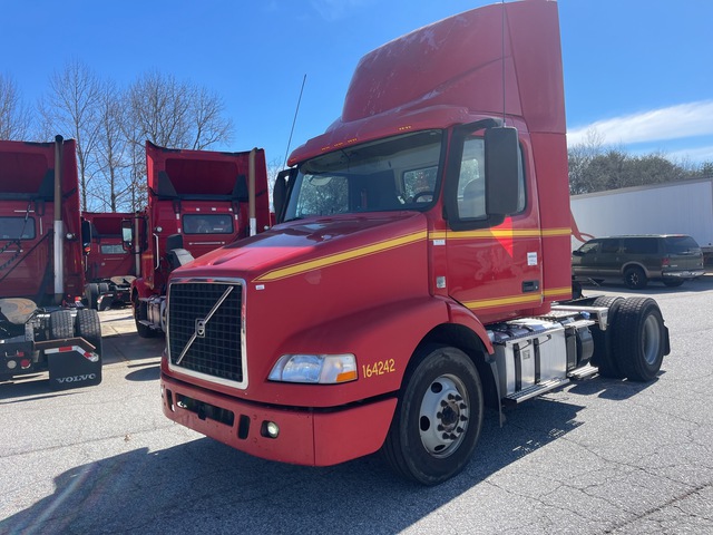 2016 Volvo VNM200 4x2 S/A Day Cab Truck Tractor